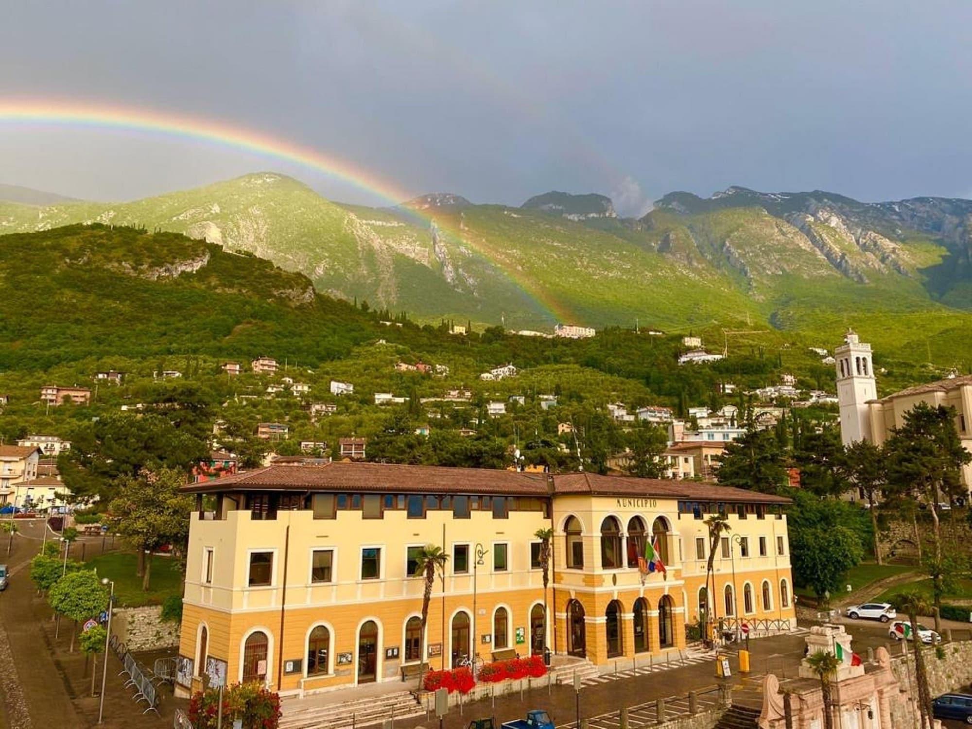 Hotel Alpino Malcesine Exterior photo